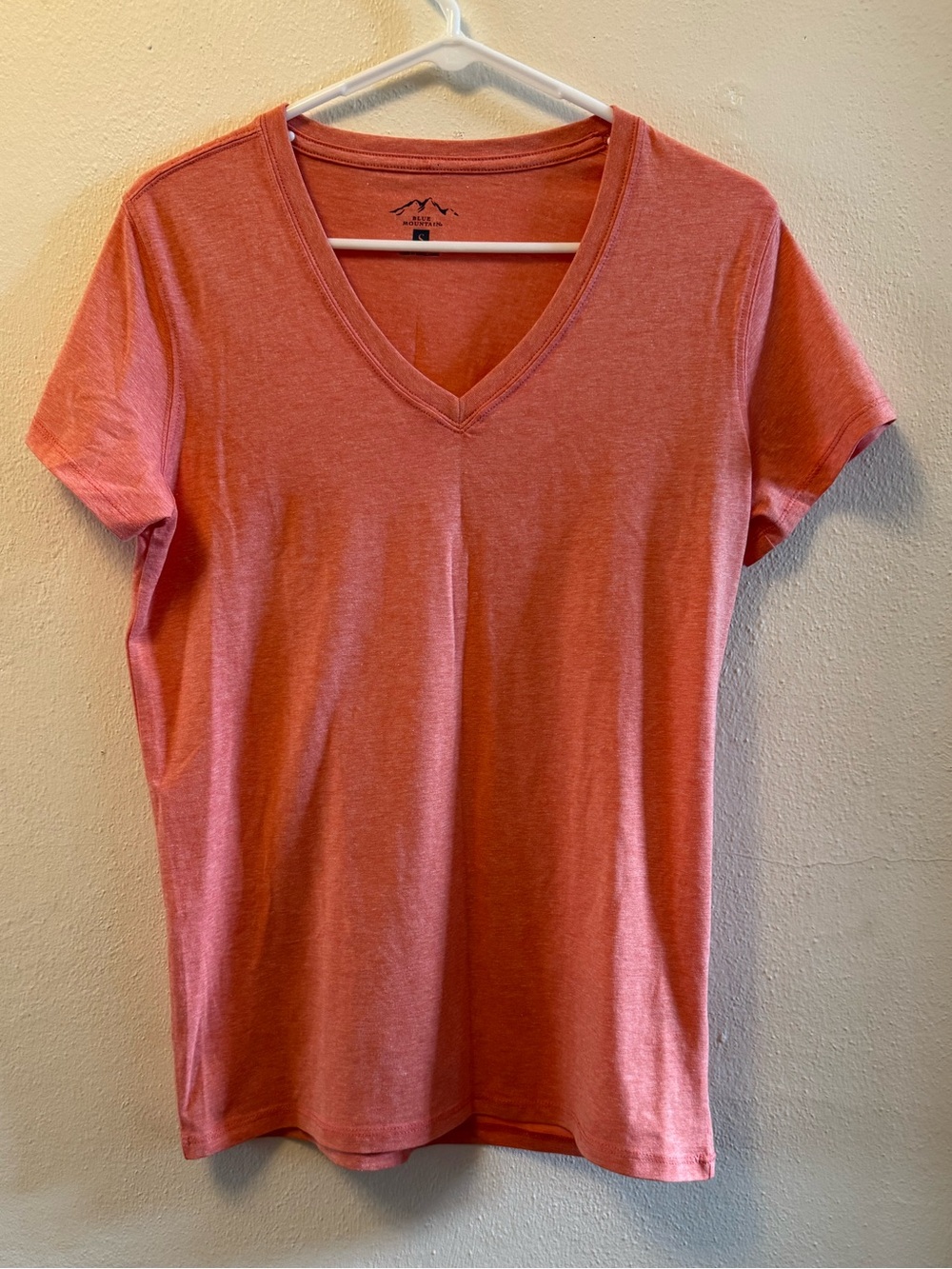 Blue Mountain Heathered Rust Orange V-Neck Tee Size S